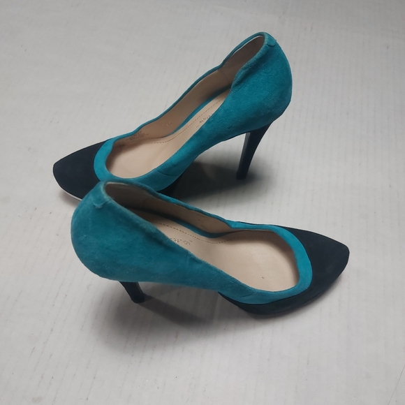 BCBGenaration Blue and Black Leather Upper Suede like Material High Heels Shoes - Picture 14 of 15